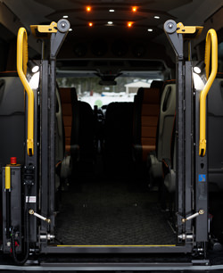 Tilataksin nostolaitteisto